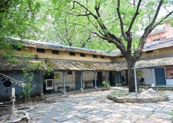 दुर्ग में 100 साल पुराने DEO कार्यालय भवन का होगा नवनिर्माण, जल्द शुरू होगा काम