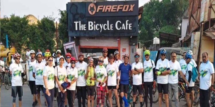 World Bicycle Day पर रायपुर में निकली साइकिल राइड, फिटनेस और पर्यावरण बचाने का दिया संदेश