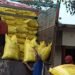 अवैध खाद से भरा मिनी ट्रक पकड़ा गया, पुलिस ने 3 लाख से ज्यादा का माल किया जब्त