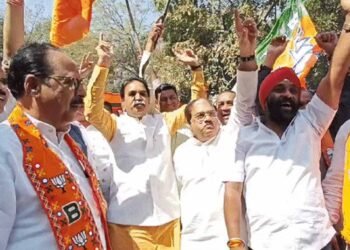 छत्तीसगढ़ निकाय चुनाव में भाजपा-कांग्रेस में कांटे की टक्कर, 3 नगर पंचायत BJP तो 2 पर कांग्रेस का कब्जा