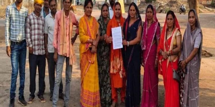 महिला सरपंच के खिलाफ अविश्वास प्रस्ताव पास, भ्रष्टाचार समेत कई आरोपों पर गिरी गाज