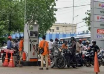 डब्बों में पेट्रोल-डीजल बेचने वालों पर कसेगा शिकंजा, छत्तीसगढ़ सरकार का बड़ा फैसला