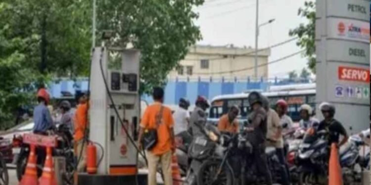 डब्बों में पेट्रोल-डीजल बेचने वालों पर कसेगा शिकंजा, छत्तीसगढ़ सरकार का बड़ा फैसला