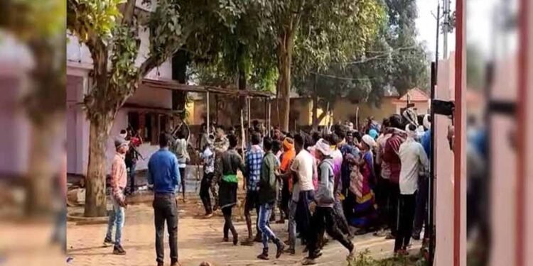 धर्मांतरण विवाद पर आमने-सामने आए ईसाई और आदिवासी समाज, गांव बना पुलिस छावनी