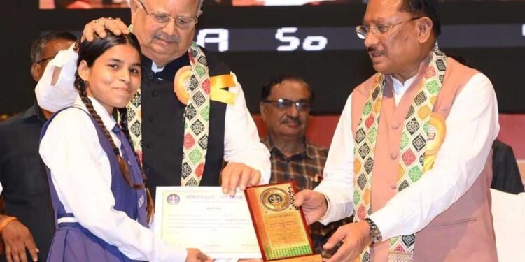 लोकतंत्र सेनानियों का त्याग नई पीढ़ी के लिए प्रेरणा है : मुख्यमंत्रीविष्णुदेव साय
