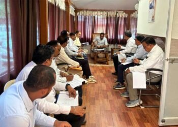 नियमित एवं कड़ाई से मॉनिटरिंग कर गुणवत्ता सुनिश्चित करने व समय-सीमा में कार्यों को पूर्ण करने के निर्देश