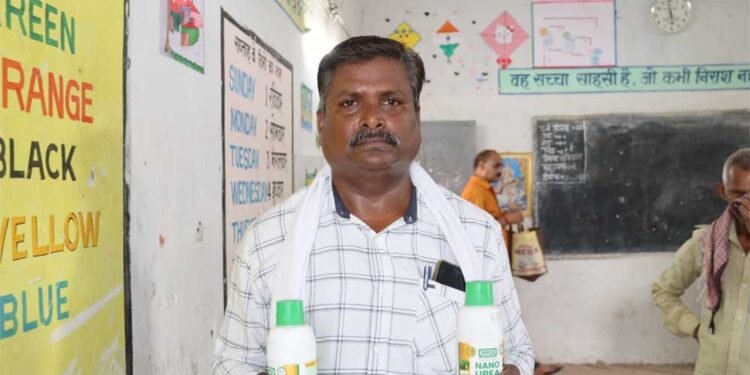 नो यूरिया से आसान हुई खेती, किसान गुलाबचंद राठौर को मिल रहे बेहतर परिणाम