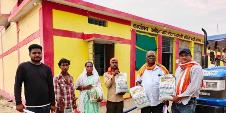 खाद, बीज और उर्वरकों की समय पर उपलब्धता से किसानों में उत्साह