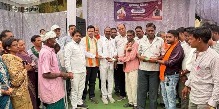 पाली के ग्राम पंचायत मुड़ापार में जनसमस्या निवारण शिविर का हुआ आयोजन 238 आवेदनों का हुआ त्वरित निराकरण