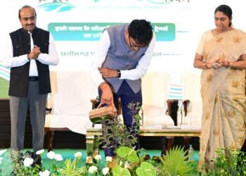 प्रकृति का संरक्षण हमारी संस्कृति का मूल मंत्र, पर्यावरण संरक्षण को जनआंदोलन बनाने की जरूरत – आवास एवं पर्यावरण मंत्री  ओ.पी. चौधरी