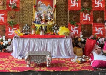 ए.टी. पैलेस में भगवान जगन्नाथ, बलभद्र एवं माता सुभद्रा की भव्य स्थापना, वैदिक मंत्रोच्चार के बीच सम्पन्न हुआ पूजन