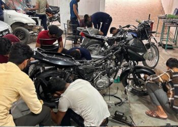 मैकेनिक की लापरवाही पड़ी भारी! बाइक खराब होने पर कंज्यूमर कोर्ट ने दिलाया ₹66 हजार मुआवजा