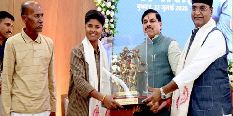 क्रांति ने अपनी प्रतिभा के दम पर दुनिया में बढ़ाया भारत का मान: मुख्यमंत्री डॉ. यादव