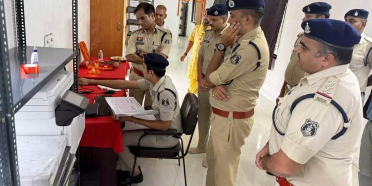 Raipur Police की बड़ी पहल! देवेंद्र नगर थाने में शुरू हुआ E-Malkhana 2.0, बारकोड स्कैन करते ही मिलेगी पूरी जानकारी