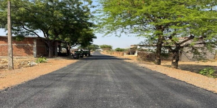 डीएमएफ से बदली खनन प्रभावित गांवों की तस्वीर, 181 लाख की सड़क ने विकास को दी रफ्तार