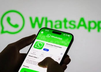 WhatsApp यूज़र्स का इंतज़ार खत्म हो गया है; टैबलेट्स के लिए एक नया स्पेशल मोड आ रहा है जो चैटिंग के अनुभव को बदल देगा।