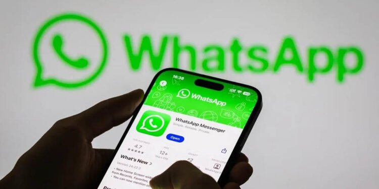 WhatsApp यूज़र्स का इंतज़ार खत्म हो गया है; टैबलेट्स के लिए एक नया स्पेशल मोड आ रहा है जो चैटिंग के अनुभव को बदल देगा।