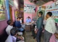 कलेक्टर के निर्देशन में एसडीएम ने वेंकटनगर सहकारी समिति का किया निरीक्षण
