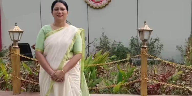 उमरिया की बहू प्रियंका सिंह मसराम ने MPPSC में रचा इतिहास, हिंदी की असिस्टेंट प्रोफेसर बनीं