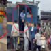 समोसे के लिए रोकी ट्रेन? इंदौर में लोको पायलट का VIDEO वायरल, रेलवे ने शुरू की जांच