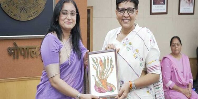 मानव दुर्व्‍यापारके विरुद्ध प्रभावी विवेचना, समन्वय एवं पुनर्वास को लेकर पुलिस मुख्यालय में एक दिवसीय राज्य स्तरीय क्षमता संवर्धन कार्यशाला आयोजित