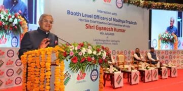 बूथ लेवल अधिकारी (बीएलओ) होते हैं लोकतंत्र की नींव : मुख्य निर्वाचन आयुक्त  कुमार