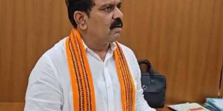 CG विधानसभा में डिप्टी CM विजय शर्मा का बड़ा बयान, बोले- नक्सलवाद के खात्मे के लिए सरकार अटल