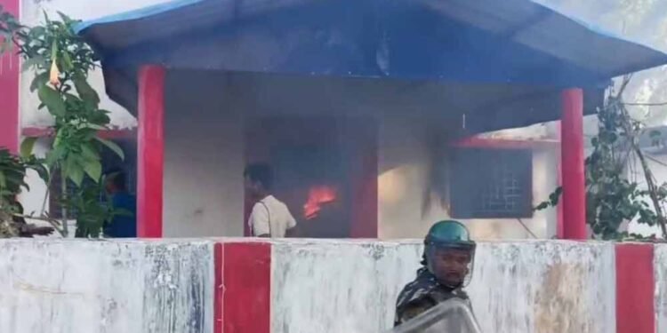 कांकेर में धर्मांतरित व्यक्ति के शव के दफन को लेकर विवाद, गांव में बढ़ा तनाव