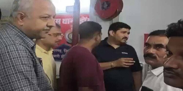 CG में फॉरेक्स ट्रेडिंग के नाम पर करोड़ों की ठगी! लॉन्ग एशिया नेटवर्क ऐप से निवेशकों को लगाया चूना