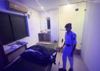 Raipur News: स्पा सेंटरों पर पुलिस का छापा, नियमों में लापरवाही पर सख्त कार्रवाई की चेतावनी