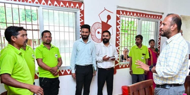 कलेक्टर विजय दयाराम के. ने संभाली पर्यटन विकास की कमान, बैगा संस्कृति, प्राकृतिक धरोहर और स्थानीय आजीविका को मिलेगा नया विस्तार
