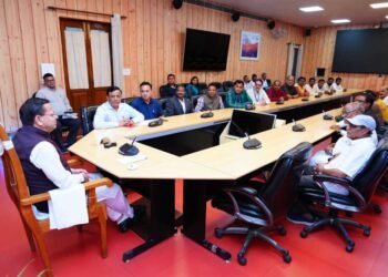 देवभूमि और छत्तीसगढ़ के बीच बढ़ा वैचारिक सेतु:मुख्यमंत्री धामी से मिले छत्तीसगढ़ के मीडिया प्रतिनिधि