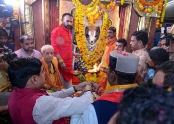 मुख्यमंत्री डॉ. यादव ने खेड़ापति हनुमान मंदिर में की पूजा अर्चना