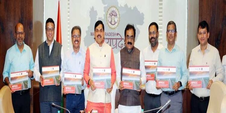 मुख्यमंत्री डॉ. यादव ने कॉफी टेबल बुक “एमपीआरडीसी : कनेक्टिंग पीपुल थ्रू क्वालिटी इंफ्रास्ट्रक्चर” का किया विमोचन