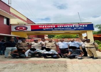 इंदौर एवं छतरपुर में 1 करोड़ 31 लाख रुपये से अधिक मूल्‍य की अवैध शराब जब्त