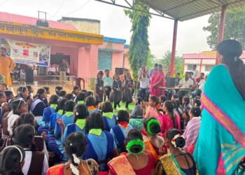 बच्चों के अधिकारों पर जीरो टॉलरेंस धमतरी में बाल आयोग ने की कड़ी समीक्षा