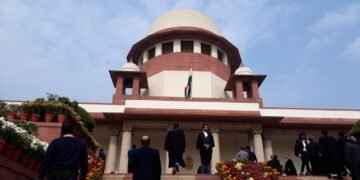 यूट्यूबर गुलशन पाहुजा को सुप्रीम कोर्ट की फटकार, जज पर गंभीर आरोप लगाने पर सख्त टिप्पणी