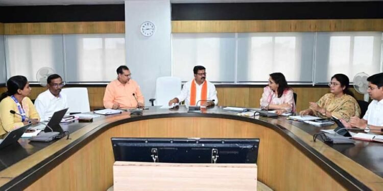 छत्तीसगढ़ में एआई (AI) तकनीक से होगा पीएमजीएसवाई सड़कों का निरीक्षण- उप मुख्यमंत्री विजय शर्मा का बड़ा फैसला