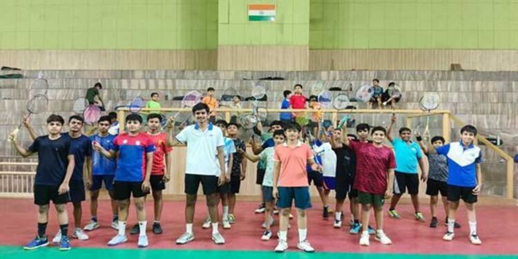 टैलेंट सर्च में उमड़ा बैडमिंटन और टेनिस का जोश: 93 खिलाड़ियों ने आजमाया दम, शनिवार को फिर मिलेगा मौका