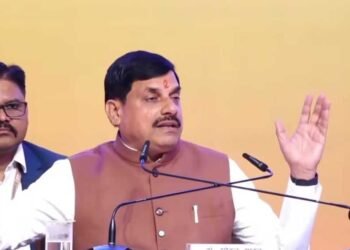 मुख्यमंत्री डॉ. यादव के हाथों सम्मानित होकर खुश हैँ भाभरा के किसान