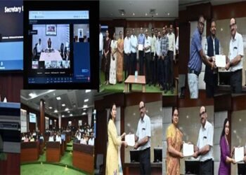 ई-ऑफिस एवं समयबद्ध उपस्थिति में उत्कृष्ट प्रदर्शन करने वाले अधिकारी-कर्मचारी सम्मानित