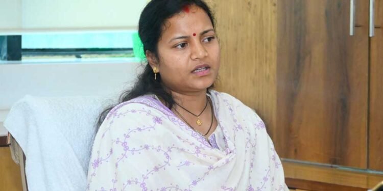 महिला एवं बाल विकास विभाग की योजनाओं का गोंडी एवं हल्बी भाषा में होगा व्यापक प्रचार-प्रसार