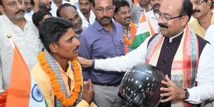 रायपुर : तिपहिया स्कूटी से बढ़ेगी दिव्यांगजनों की आत्मनिर्भरता : अरुण साव