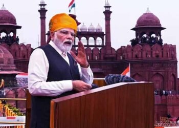 लाल किले पर सबसे ज्यादा बार तिरंगा किस प्रधानमंत्री ने फहराया? जानें नेहरू, इंदिरा और मोदी का रिकॉर्ड