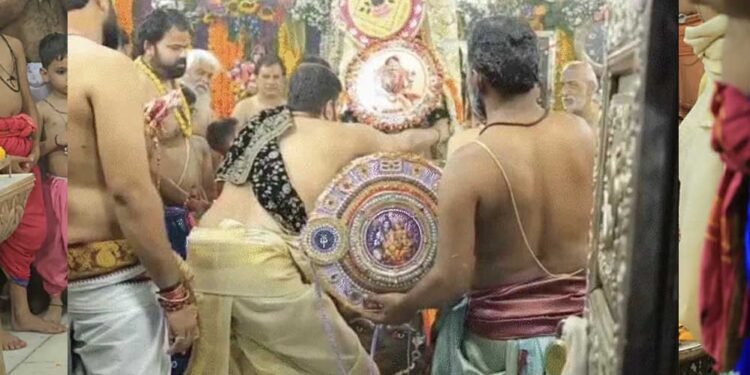 रक्षाबंधन पर सबसे पहले महाकाल को बांधी राखी, भस्म आरती में निभाई गई अनोखी परंपरा