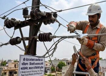 मध्य प्रदेश में बिजली व्यवस्था होगी और मजबूत! HT लाइनों में C-वेज कनेक्टर का पायलट प्रोजेक्ट शुरू