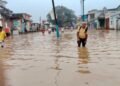 सतना-चित्रकूट में बारिश का कहर! घर-दुकानों में घुसा पानी, सड़कों पर चली नाव