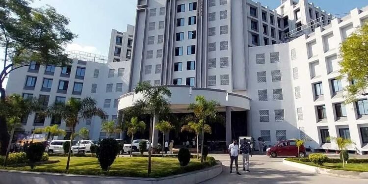 नहीं मिलेगा अवकाश! प्रॉपर्टी टैक्स वसूली के लिए भोपाल नगर निगम के ऑफिस खुले रहेंगे