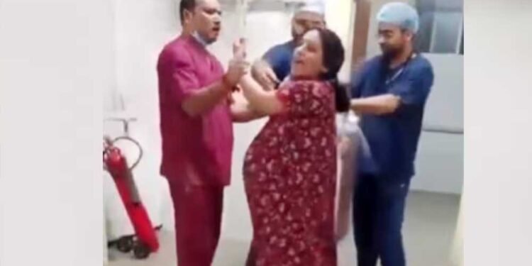 वा में जच्चा-बच्चा की मृत्यु के प्रकरण में दो चिकित्सक एवं दो नर्सिंग ऑफिसर निलंबित, जांच समिति गठित