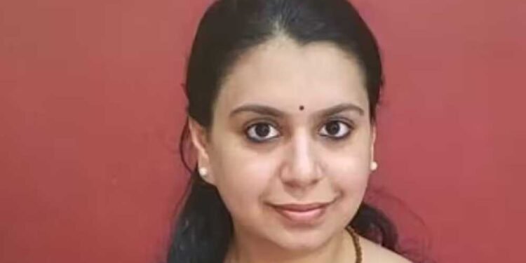 चर्चित IAS दिव्या मित्तल ने दिया इस्तीफा, सोशल मीडिया पोस्ट में छलका दर्द
